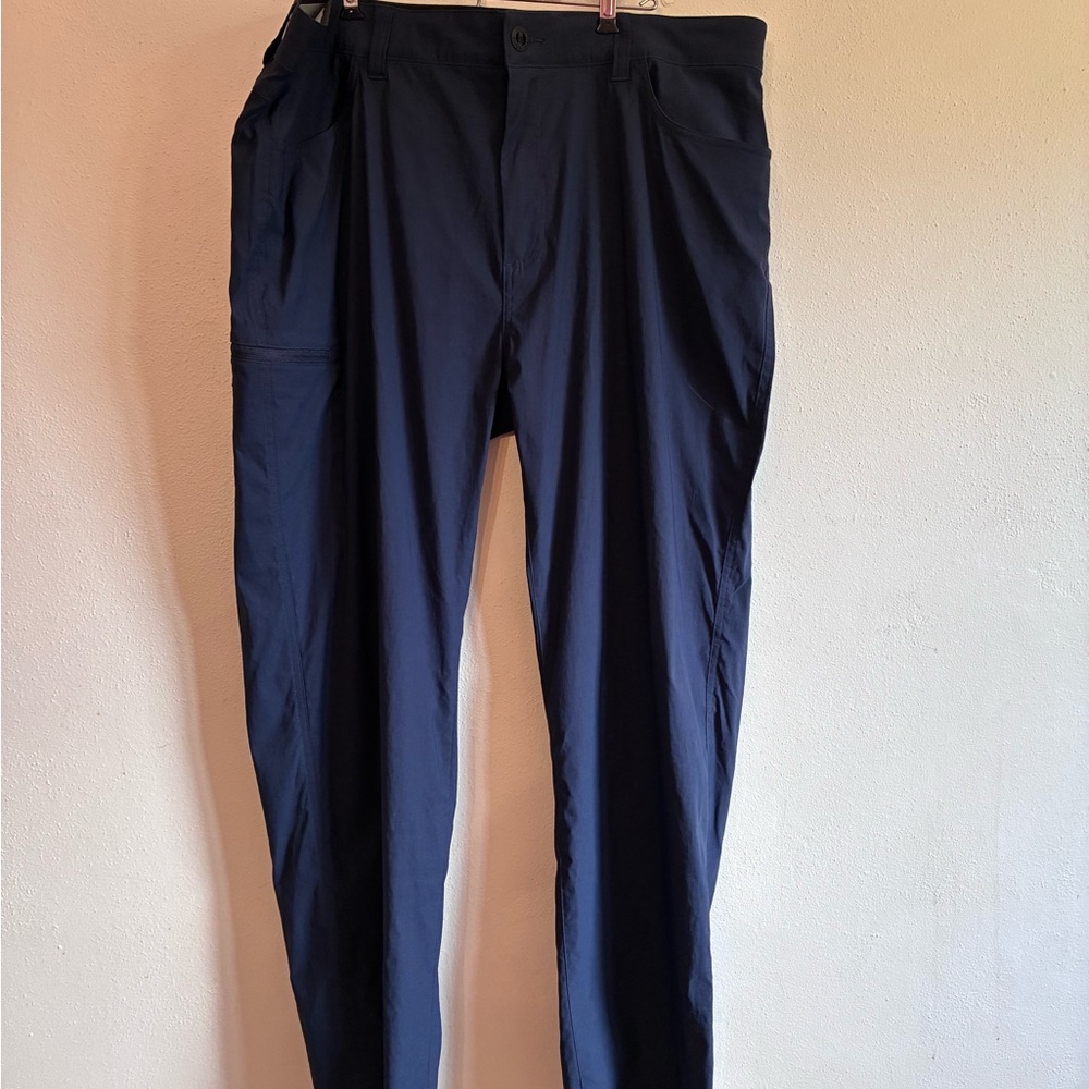 Orvis Men's Dark Blue Dress Pants